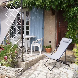 studio-cosy-et-petit-dejeuner.fr-provencehotel.com/